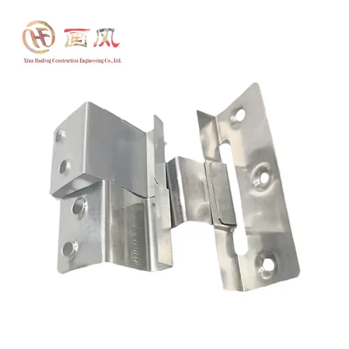 Elementi di fissaggio nascosti per tetto in metallo con aggraffatura verticale